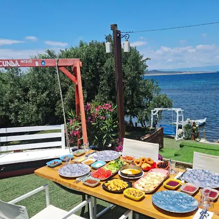 Qcunda Hotel