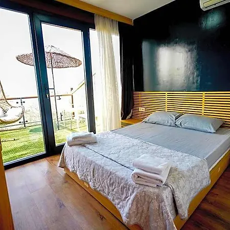 Hotel Qcunda Ayvalı