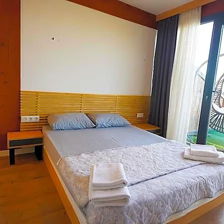 Hotel Qcunda Ayvalı
