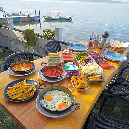 Qcunda Hotel Ayvalı