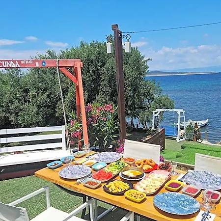Qcunda Hotel *