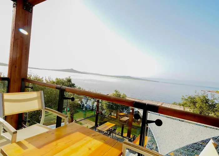 Qcunda Ξενοδοχείο *